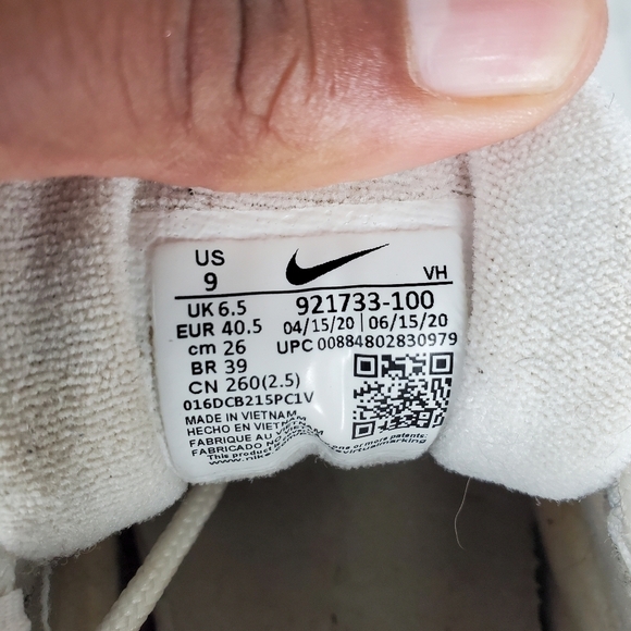 Nike Shoes Womens 9 Air Max 97 Sneakers White Pure Platinum 921733 100 - Picture 3 of 10